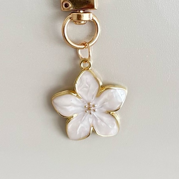 Accessories - Flower bag Charm Keychain - Gold with Pink, White, or Black